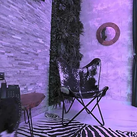 Alcova Suite&relax فندق إبولي